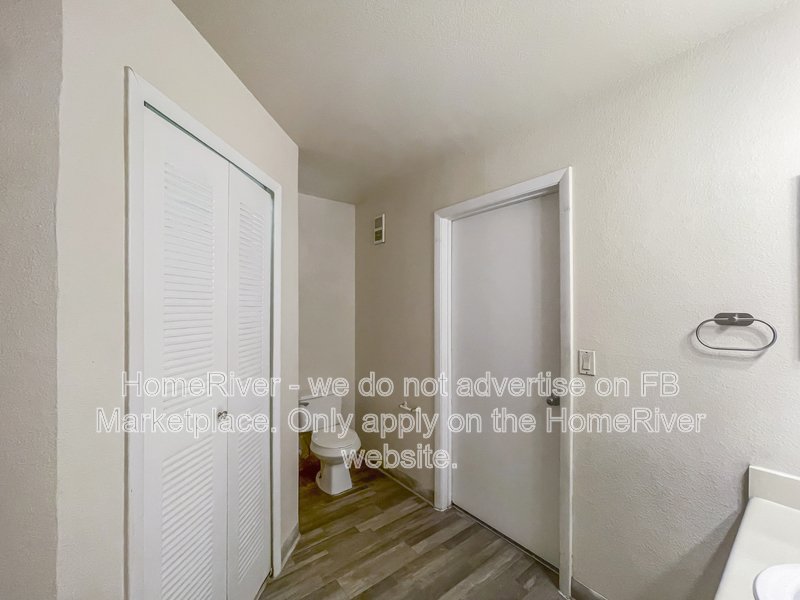 Move In Ready!-4716 Walden Cir Unit 1617 Orlando FL 32811 property image
