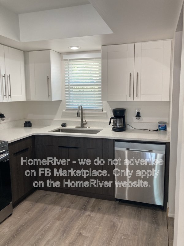 Move In Ready! - 9911 46TH AVE W UNIT B, BRADENTON FL 34210 property image