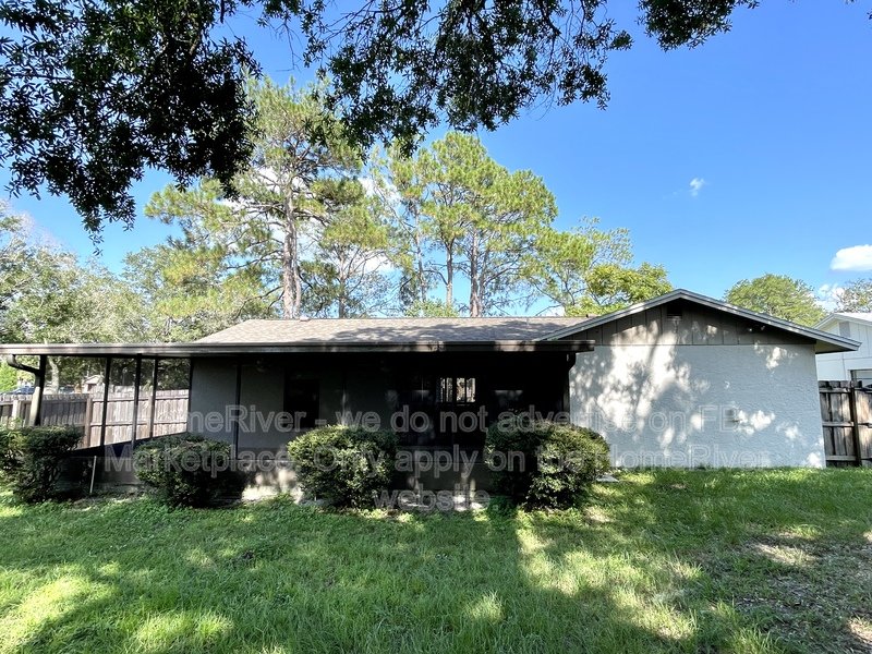 Available Now - 15720 Country Lake Dr Tampa, FL 33624 property image