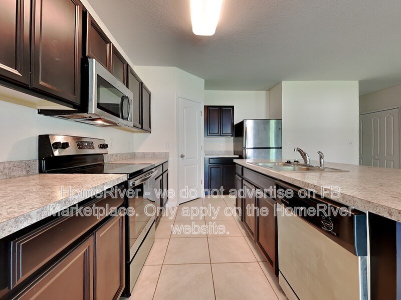 Coming Soon! - 10113 CANDLEBERRY WOODS LN GIBSONTON FL 33534 property image