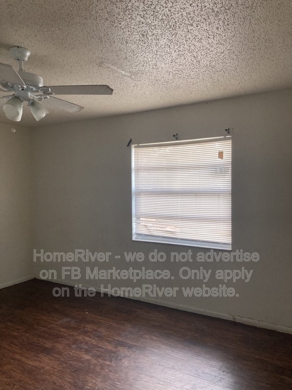 Do Not Miss Out! - 905 63rd Ave W Bradenton, FL 34207 property image