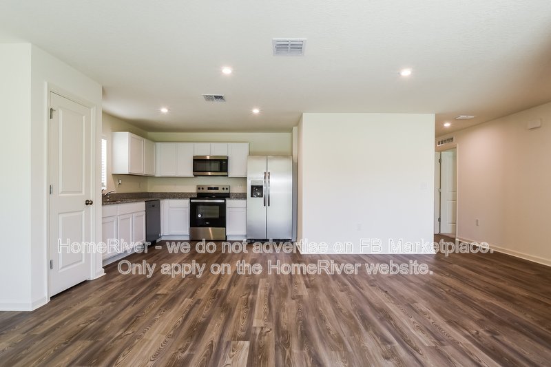 Available Now! Amazing 3 bedroom, 2 bathroom home! property image