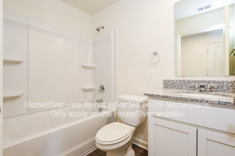 Available Now! Amazing 3 bedroom, 2 bathroom home! property image