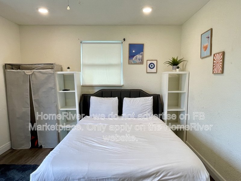 Move In Ready! - 2722 14TH AVE S UNIT B, ST PETERSBURG FL 33712 property image