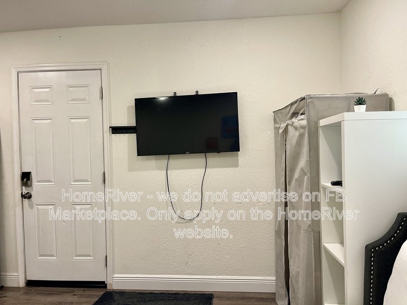 Move In Ready! - 2722 14TH AVE S UNIT B, ST PETERSBURG FL 33712 property image
