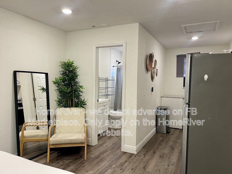 Move In Ready! - 2722 14TH AVE S UNIT B, ST PETERSBURG FL 33712 property image