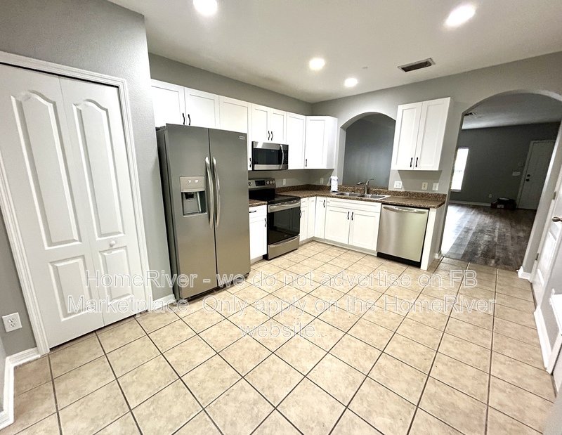 Do Not Miss Out! - 5813 Fishhawk Ridge Dr Lithia, FL 33547 property image