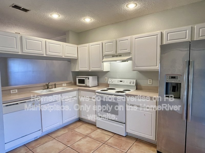 Available Now - 8546 Hunters Key Cir property image