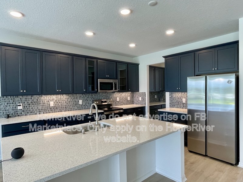 Move In Ready! - 10701 New Morning Dr Tampa, FL 33647 property image