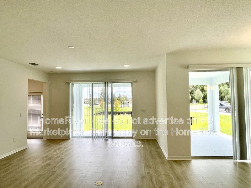 Move In Ready! - 10701 New Morning Dr Tampa, FL 33647 property image