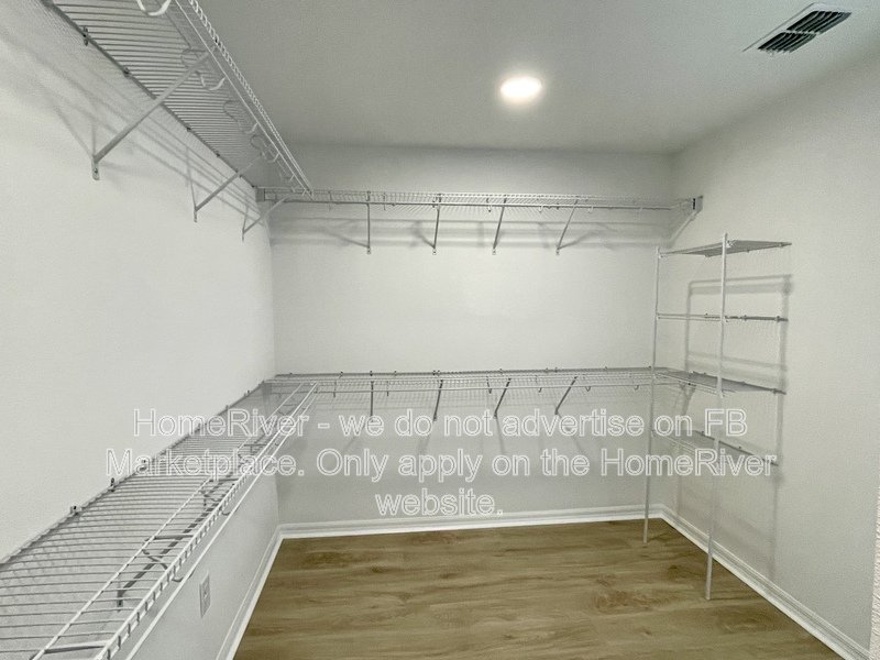 Move In Ready! - 10701 New Morning Dr Tampa, FL 33647 property image