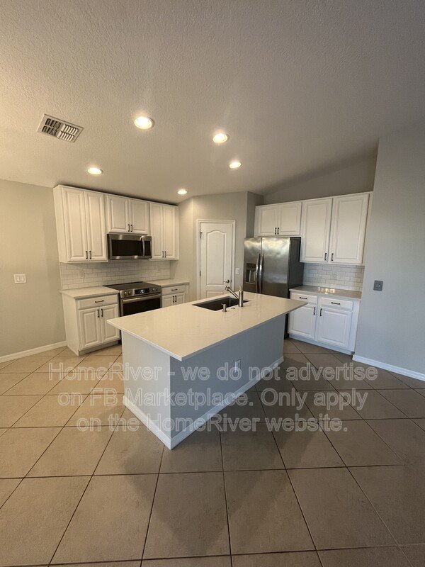 Apply Now!!! 399 MILLWOOD PL property image
