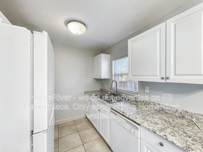 Available Now! Amazing 3 bedroom, 2 bath home! property image