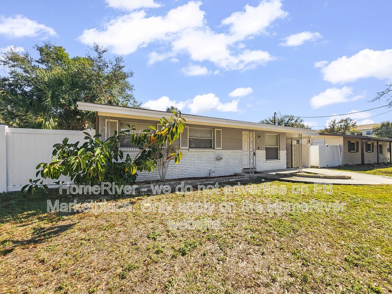 Available Now! 3 bed 2 bath South Tampa Home property image