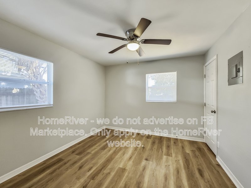 Available Now! 3 bed 2 bath South Tampa Home property image