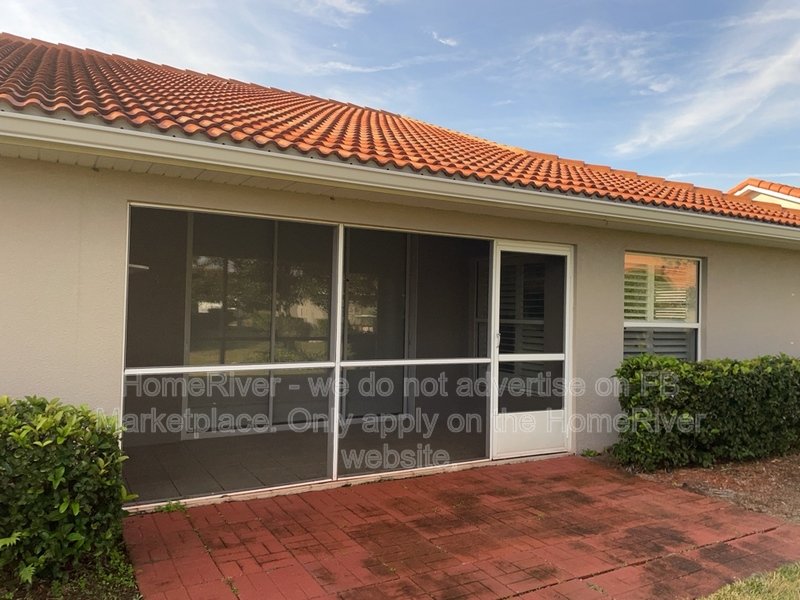 55+ Apply Now!!! 10156 MAINSAIL DR, property image