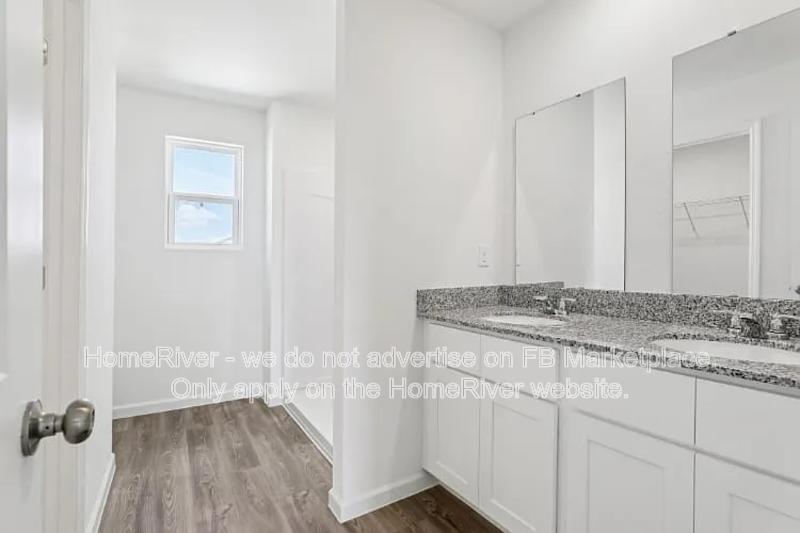 Available Now! Amazing 4 bed 3 bath home! property image