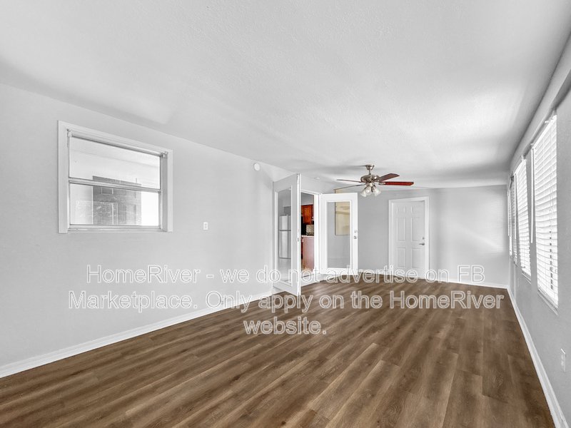 Available Now! Amazing 3 bed 1 bath! property image