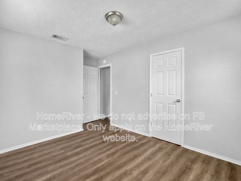 Available Now! Amazing 3 bed 1 bath! property image