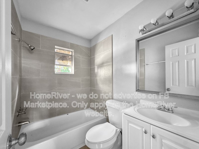 Available Now! Amazing 3 bed 1 bath! property image