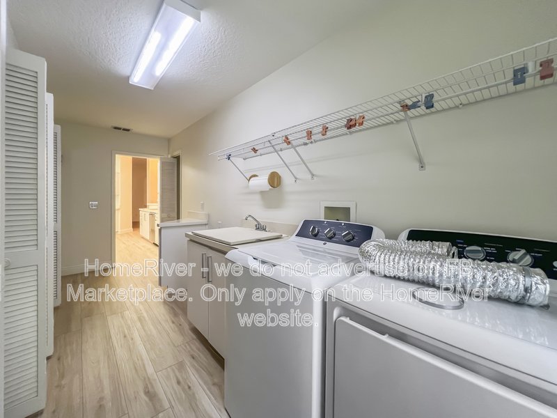 Move-in Ready! 38 Greentree St property image