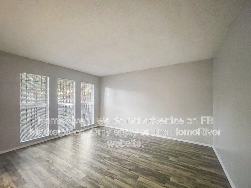 Apply Now!!! 4720 Montauk St property image