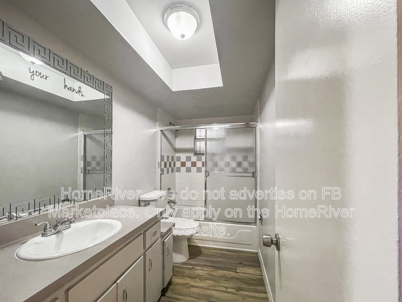 Apply Now!!! 4720 Montauk St property image