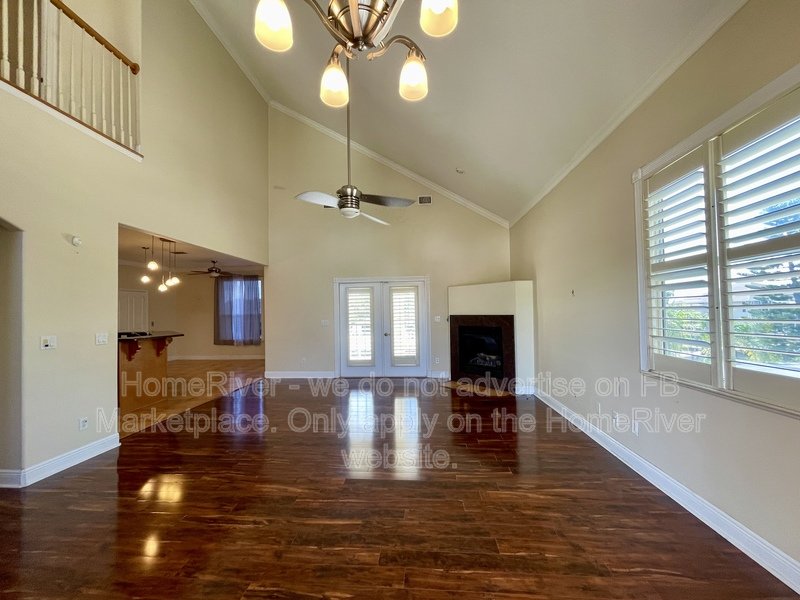 Available Now - 7436 Islander Ln property image