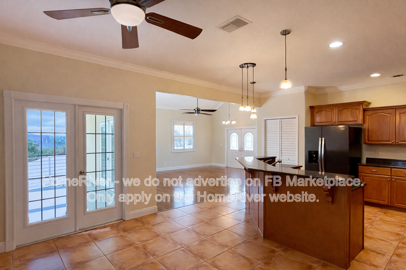 Available Now - 7436 Islander Ln property image