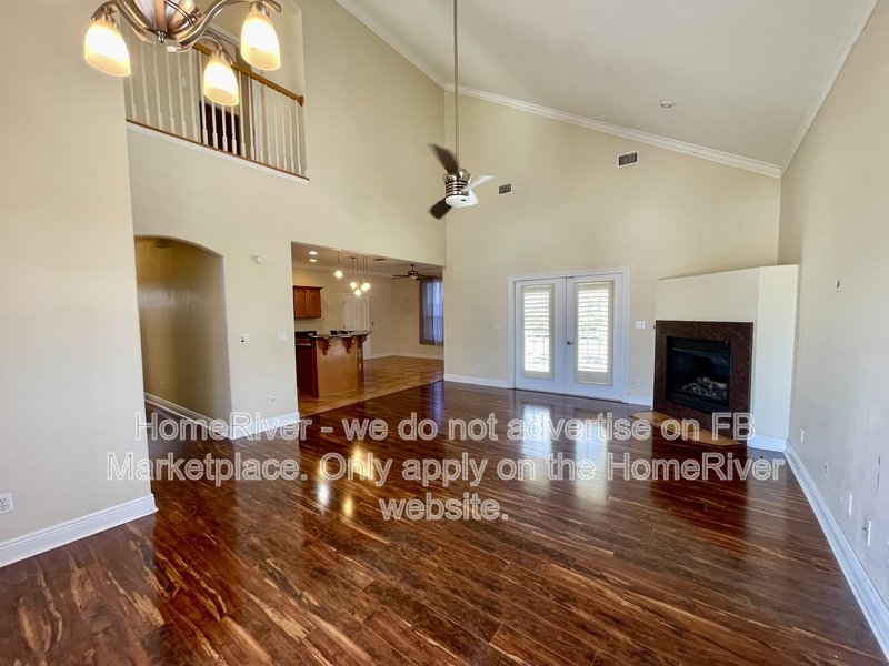 Available Now - 7436 Islander Ln property image