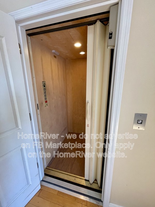 Available Now - 7436 Islander Ln property image