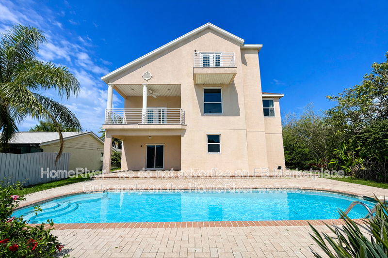 Available Now - 7436 Islander Ln property image