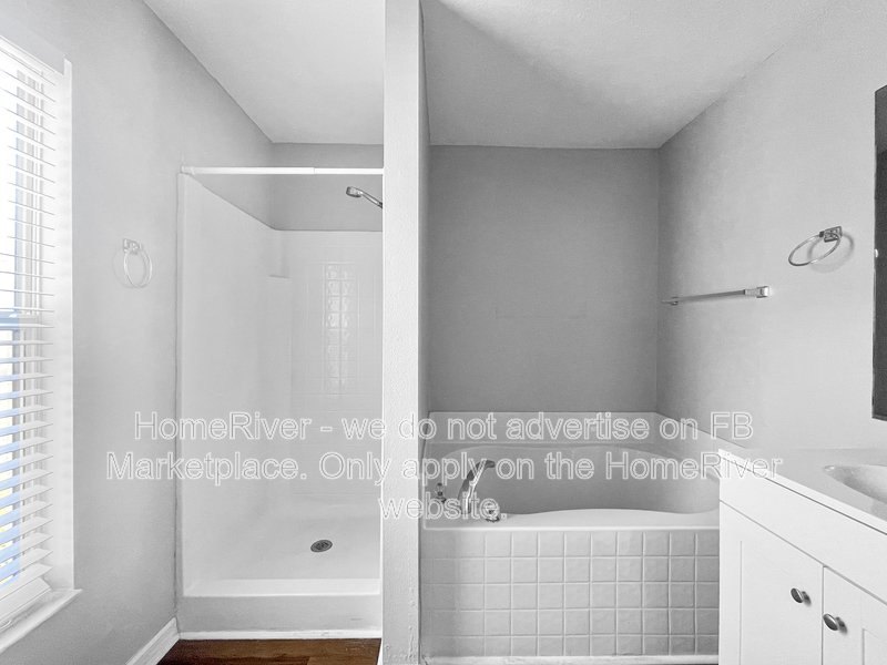 Available Now! Amazing 3 bed 2 bath home! property image