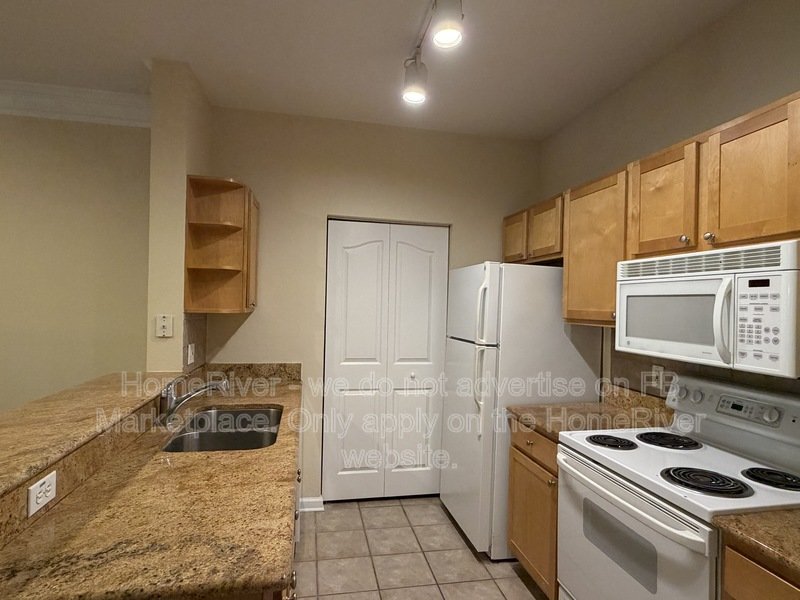 Available now - 4207 S Dale Mabry Hwy Unit 3105 property image