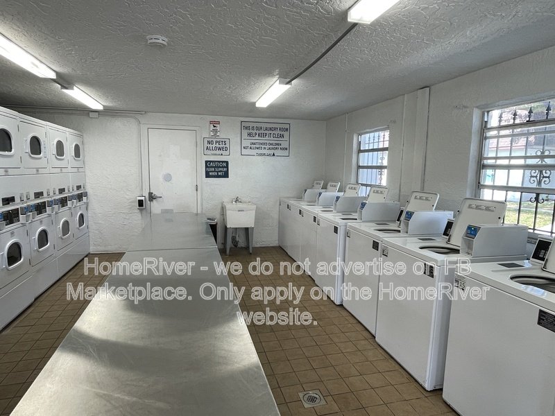 GREAT LOCATION - WATER INCLUDED - SECTION 8 ACCEPTED property image