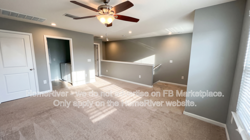 Spacious 3BR + Loft - Screened Lanai - Resort-Style Amenities property image