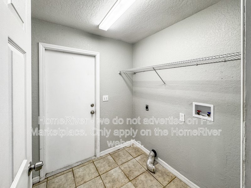 Available Now! Amazing 3 bed 2 bath home! property image
