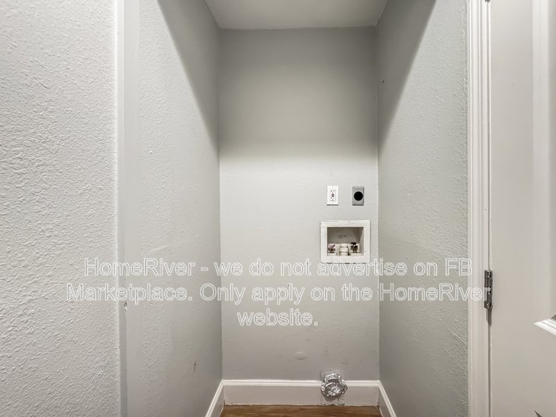Available Now! Amazing 3 bed 2 bath home! property image