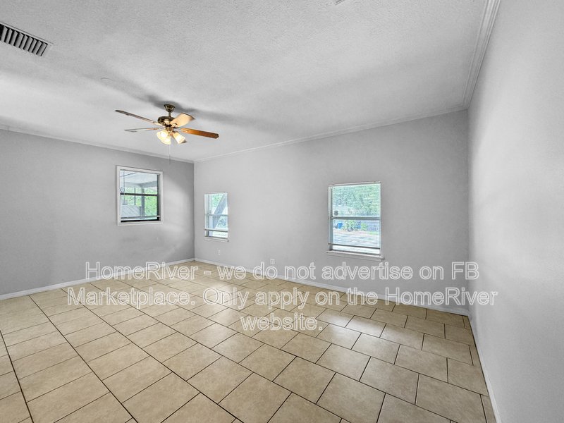 Available Now! Amazing 5 bed 3 bath home! property image