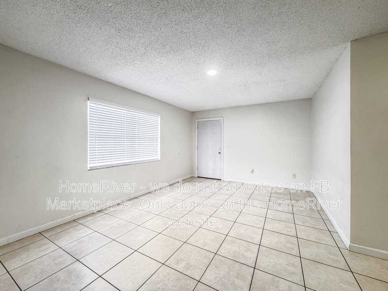 GREAT LOCATION - WATER INCLUDED - SECTION 8 ACCEPTED property image