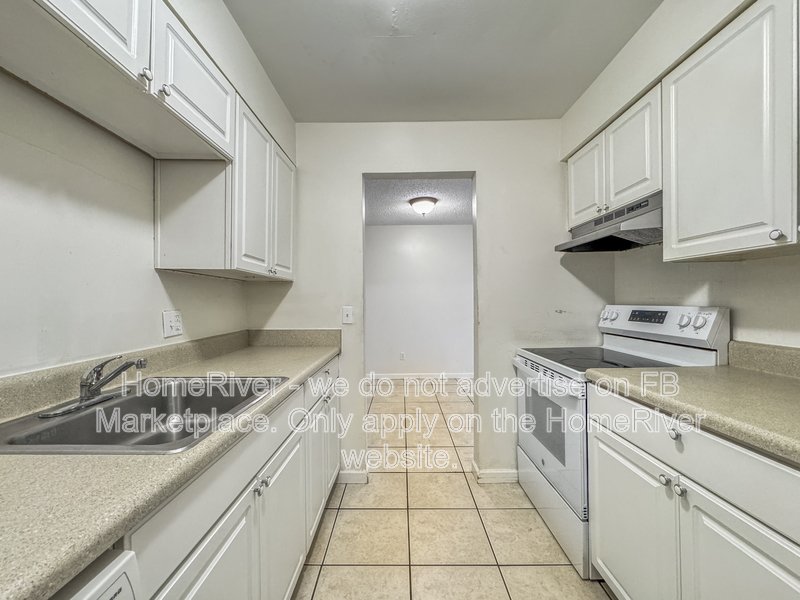 GREAT LOCATION - WATER INCLUDED - SECTION 8 ACCEPTED property image