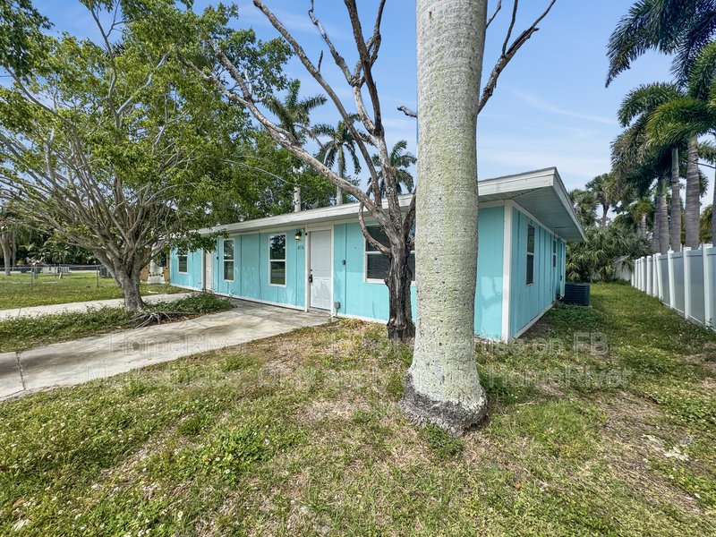Bradenton Charm - Renovated 2BR w/ Screened Lanai property image