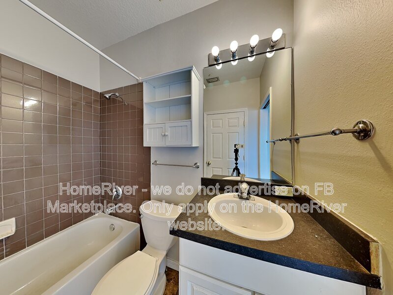 Move in Ready! 1510 N 17th Street Unit 4D property image
