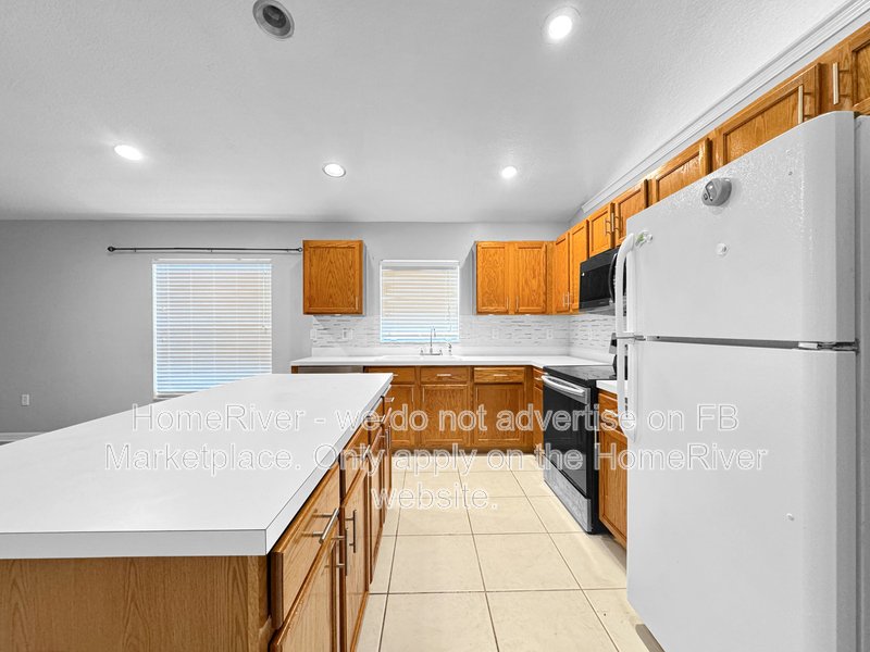 Spacious 4BR Home - Nearly 2,000 Sq Ft in Hampton Hills property image