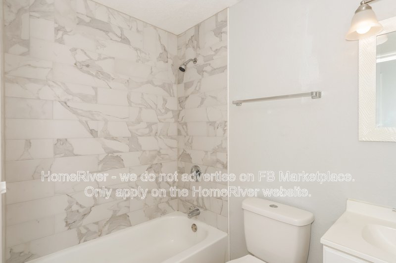 Adorable 3 bd 2 bath Single Family Home property image