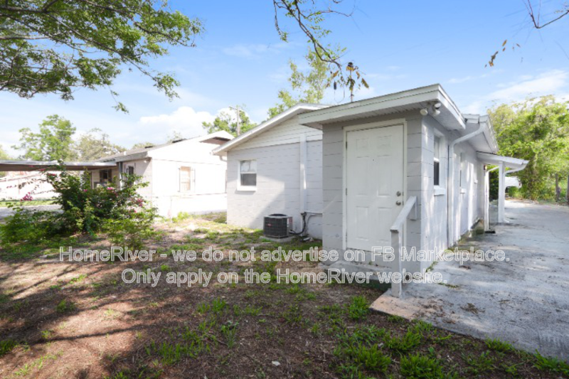Adorable 3 bd 2 bath Single Family Home property image