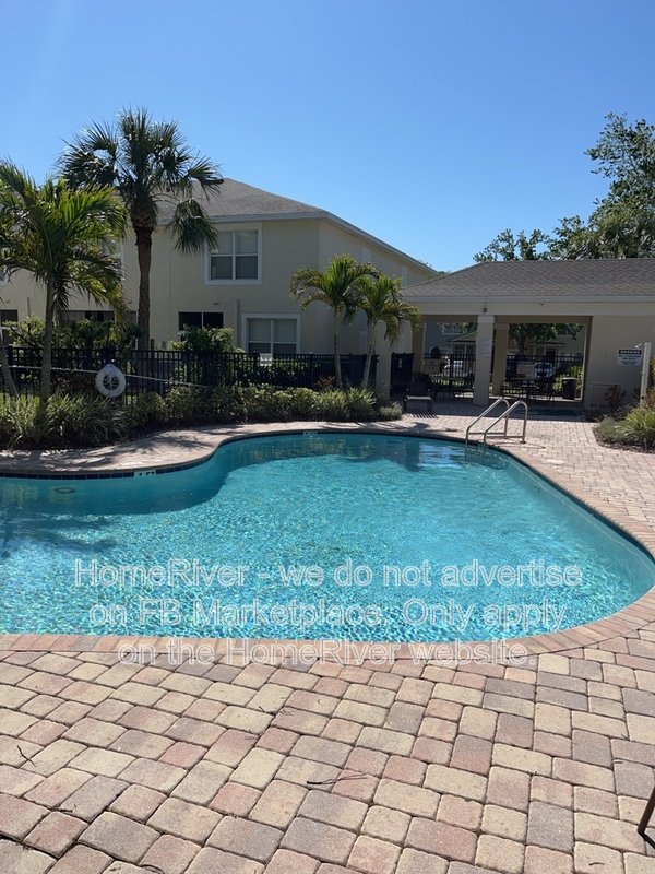 2BR Townhome - Dual Ensuite Baths + Den -  Gated Community property image