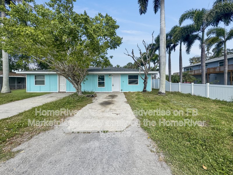 Renovated 2BR w/ Screened Lanai - Pet Friendly property image