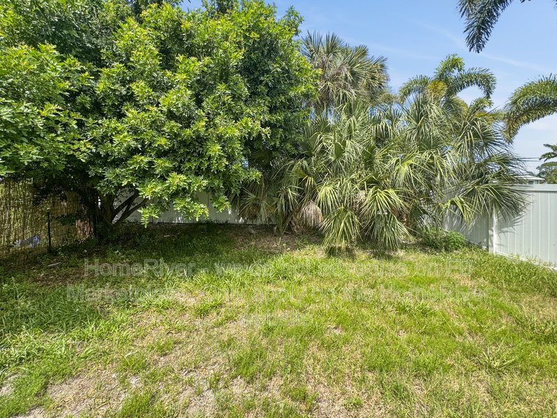 Renovated 2BR w/ Screened Lanai - Pet Friendly property image