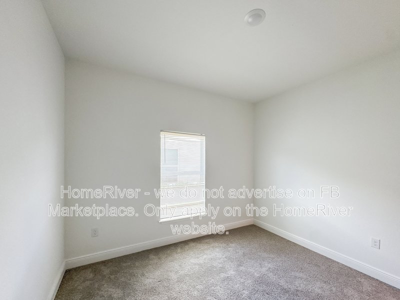 Available Now! Charming 4 bed 2 bath home! property image